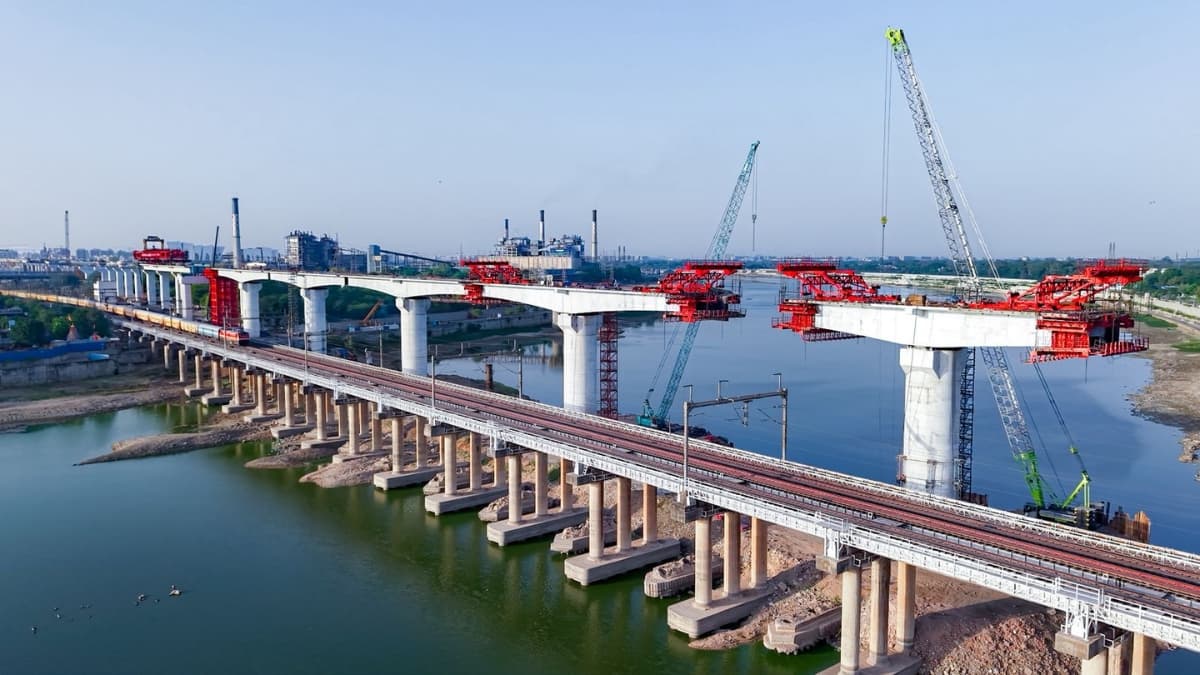 RVNL Bags ₹967.93 Crore East Coast Railway Contract for Major Bridge Construction Project