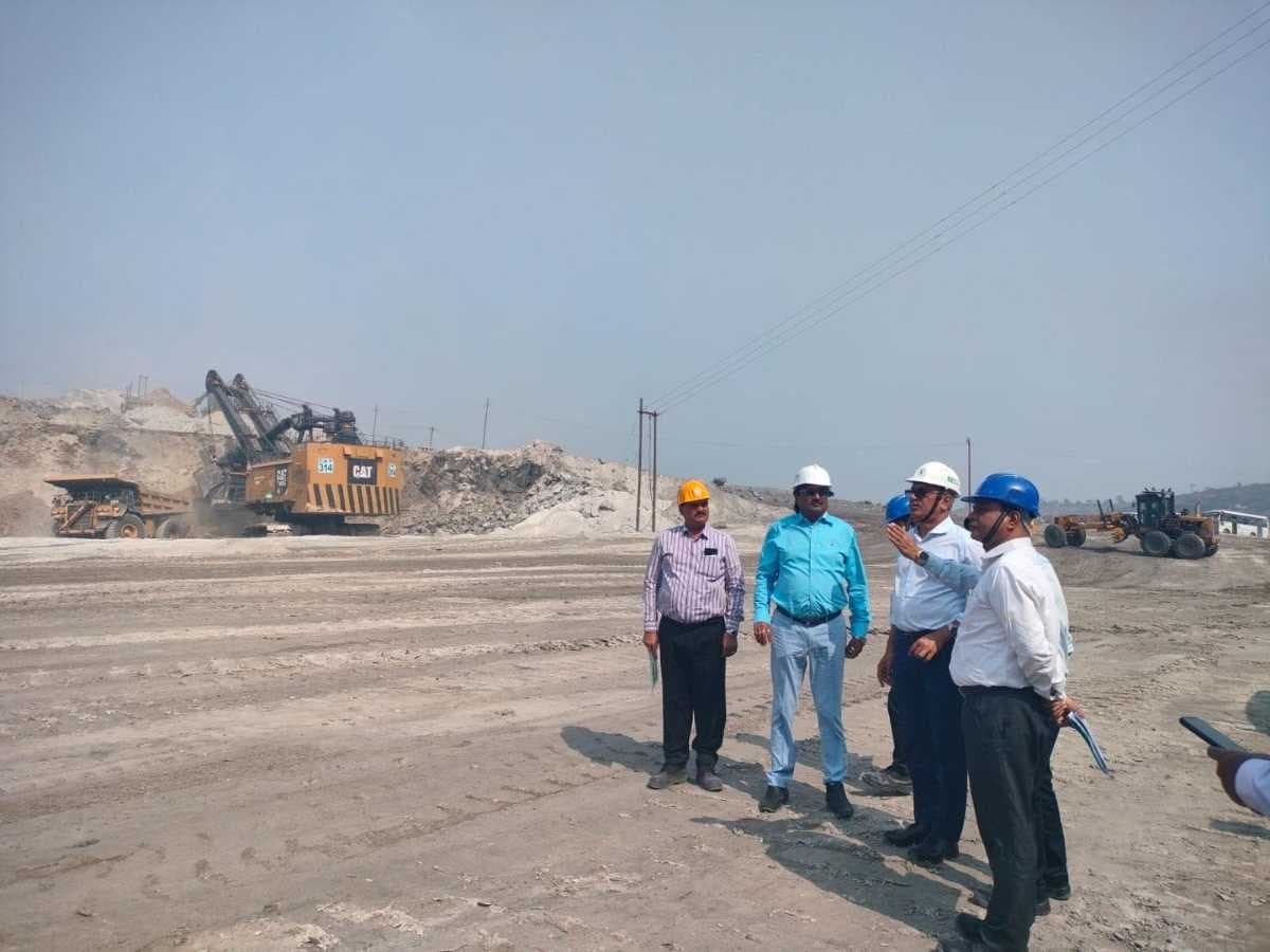 SECL CMD Dr. Prem Sagar Mishra visits Gevra and Dipka mega project