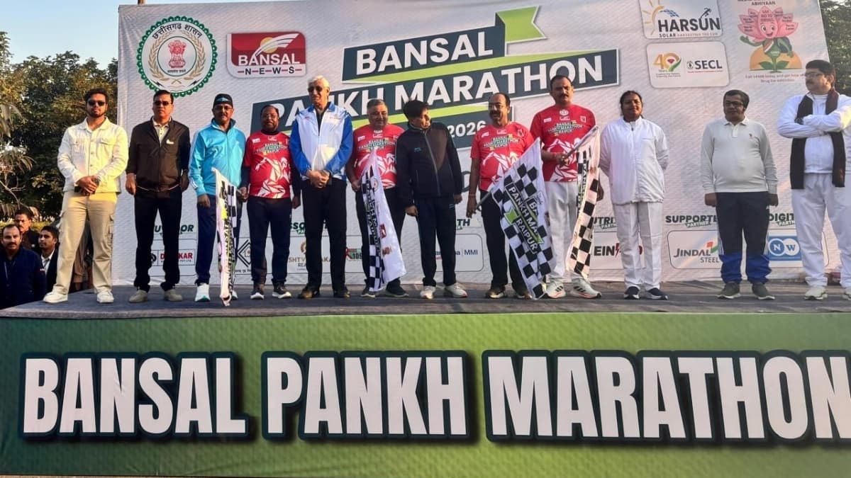 SECL Director HR flags off Bansal News Pankh Marathon 2026 in presence of Chhattisgarh leaders and actor Randeep Hooda