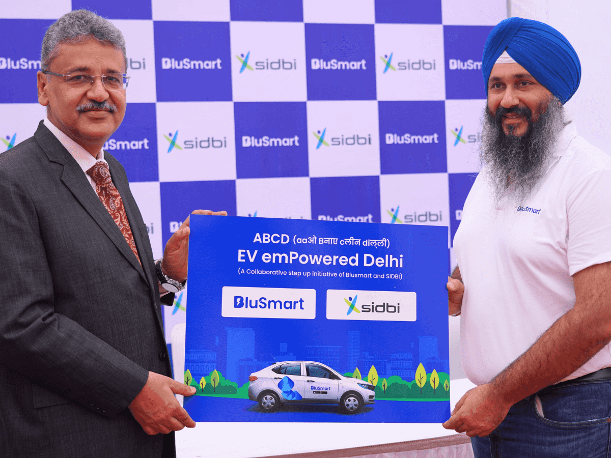 SIDBI and BluSmart: Flag-off ceremony of 140+ electric cars for ride hailing service