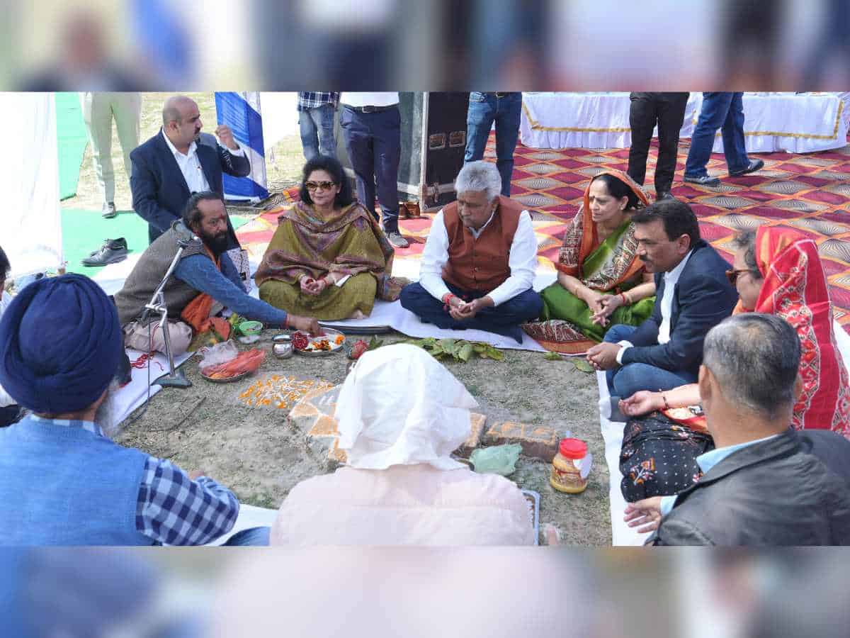 SJVN CMD, Geeta Kapur visits Solar Projects in Nangal