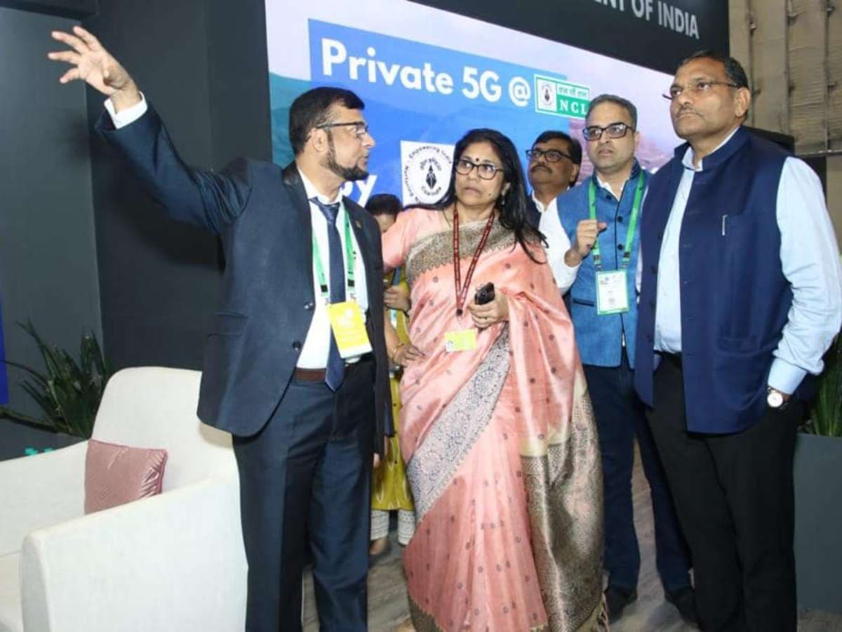 Secretary Ministry inaugurates 'Mahatma Gandhi Aushadhiya Udyan' built and grown within MECL