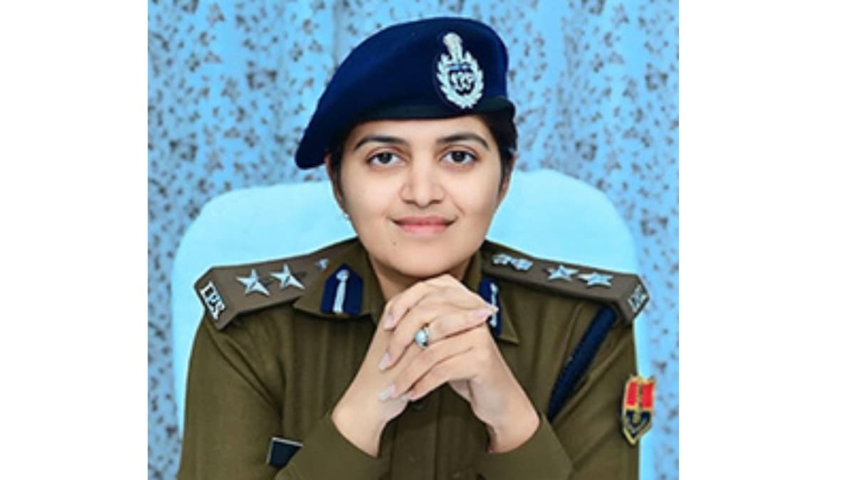 Senior IPS Officer Pooja Awana Elevated to Director Rank in DIPAM