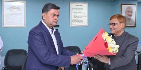 Power Minister administered oath of Office and Secrecy to Shri Pravas Kumar Singh as Member CERC