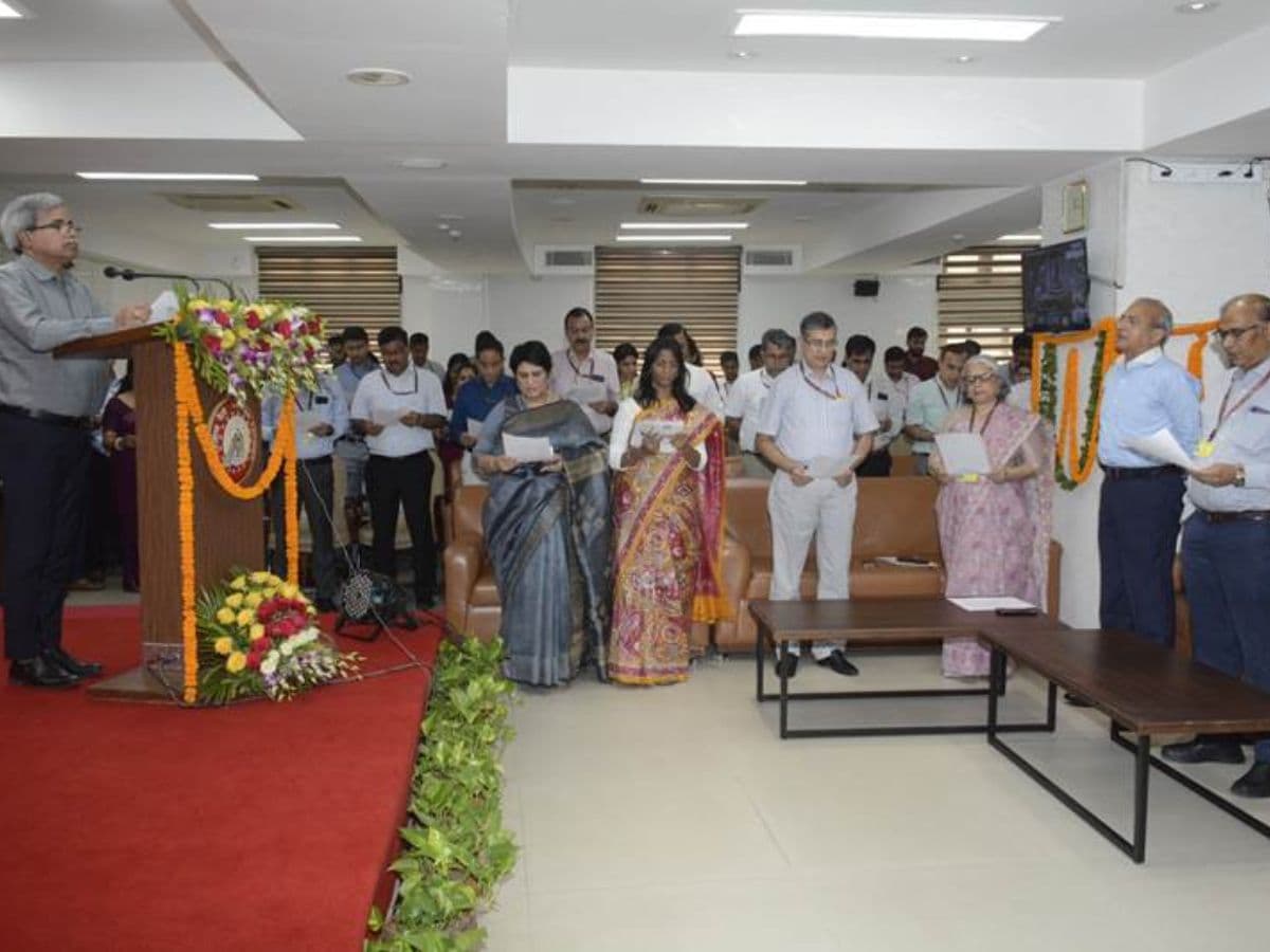 Shri Satish Kumar inaugurates the Swachhata Pakhwada programme at Rail Bhawan, New Delhi