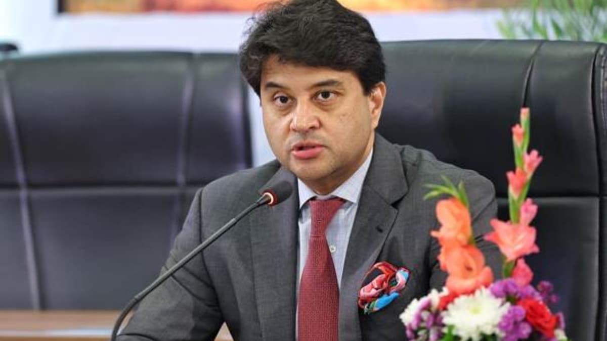 Union Minister Inaugurates Samriddh Gram Pilot for Phygital Services in Umri Village, Madhya Pradesh