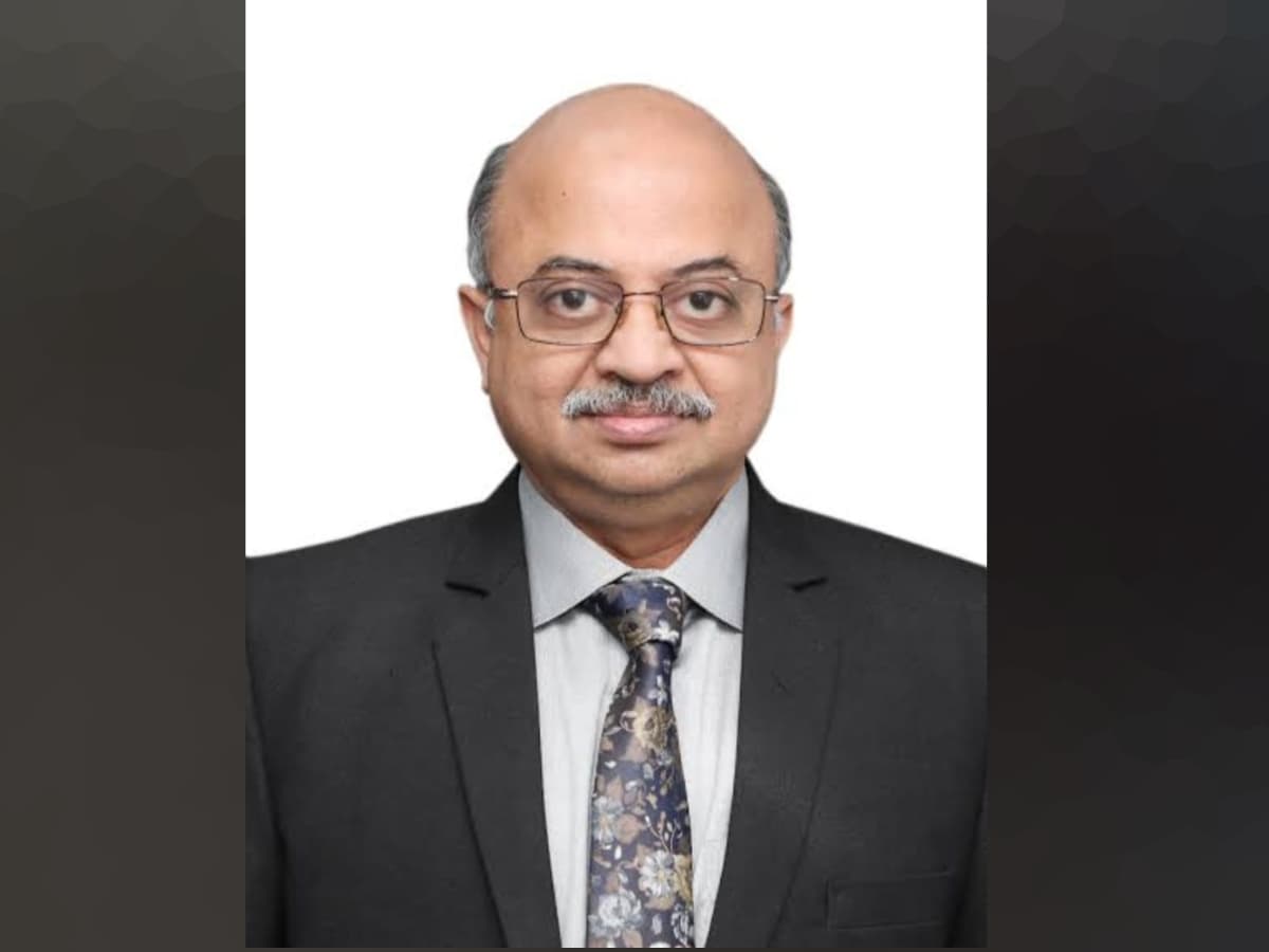 Vejendla Srinivasa Chakravarthy completes his tenure as Director (Commercial) at SAIL