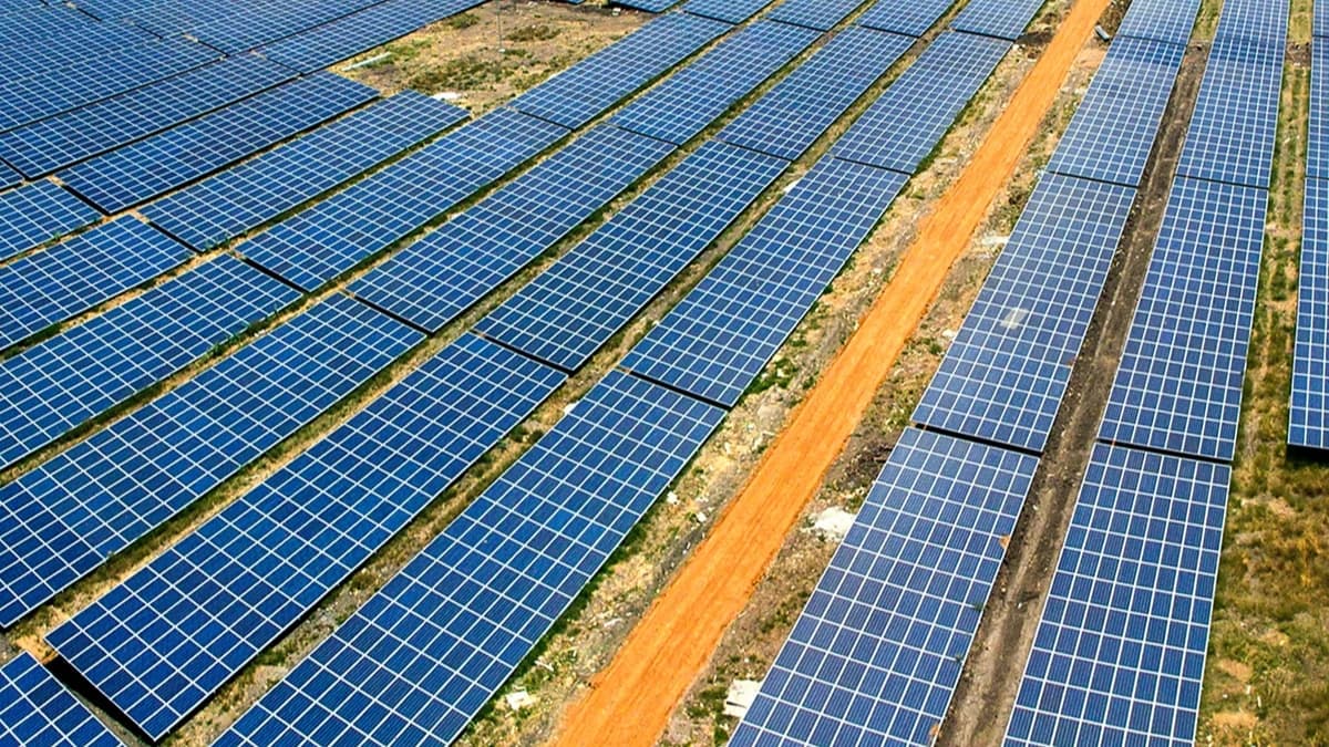 Vikram Solar Secures Major 378.75 MW Order from NTPC Green tender bid for Solar Project