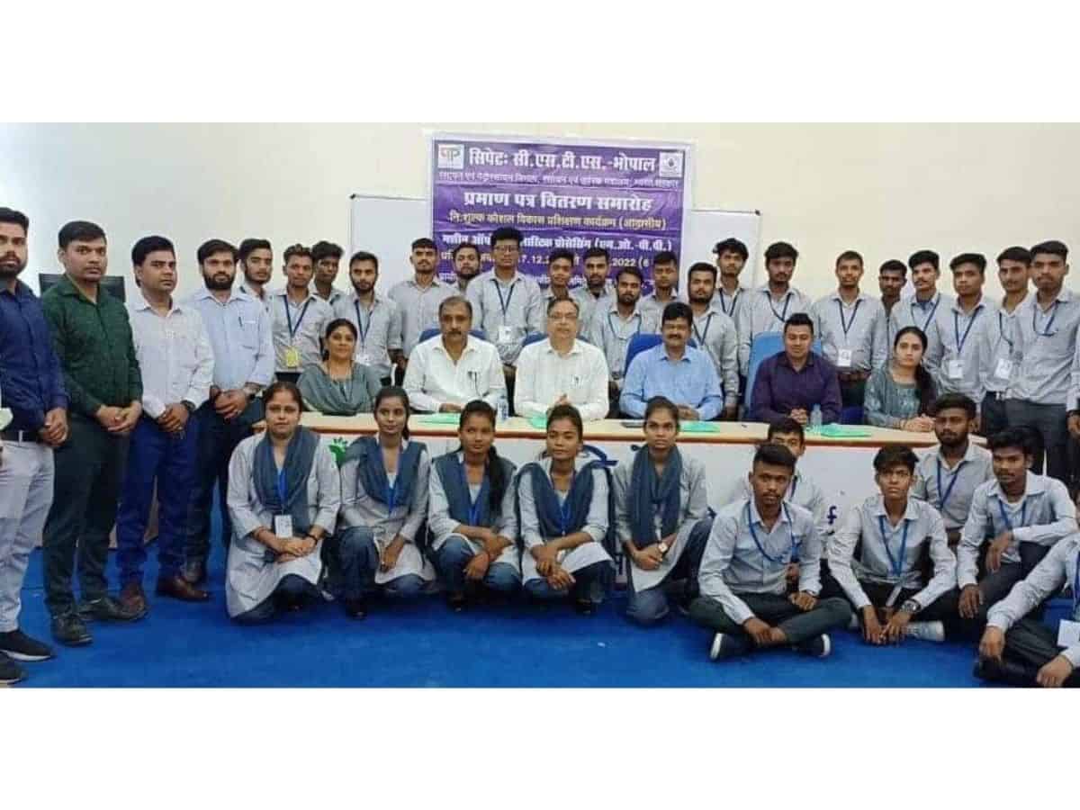 WCL Trains 36 Young People under skill development program