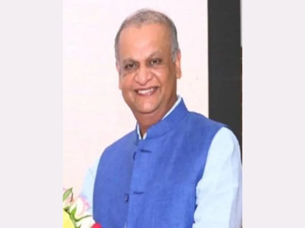 Shri Amit Mohan Govil gets additional charge as Director (FIU-India) for six-months