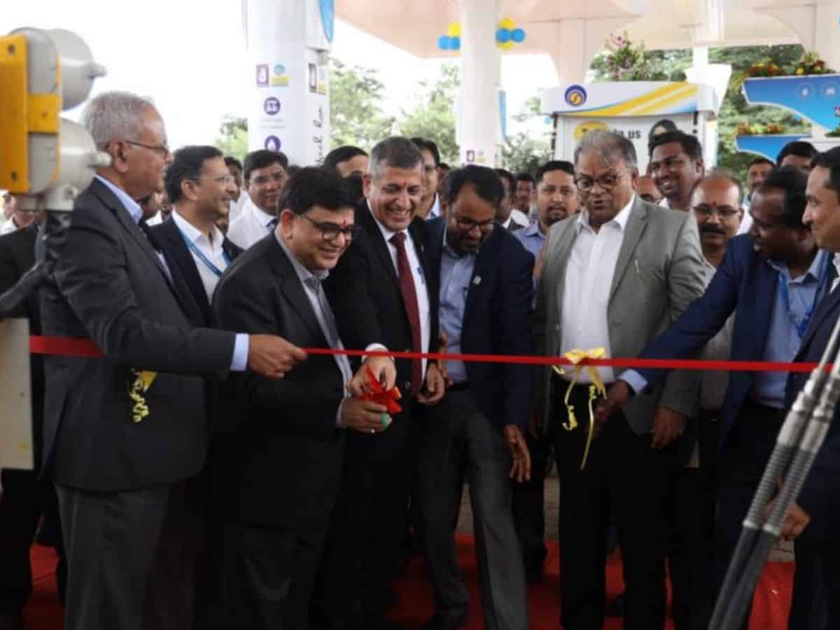 BPCL, CMD inaugurates CGS & BPCL’s 100th CNG Mother Station