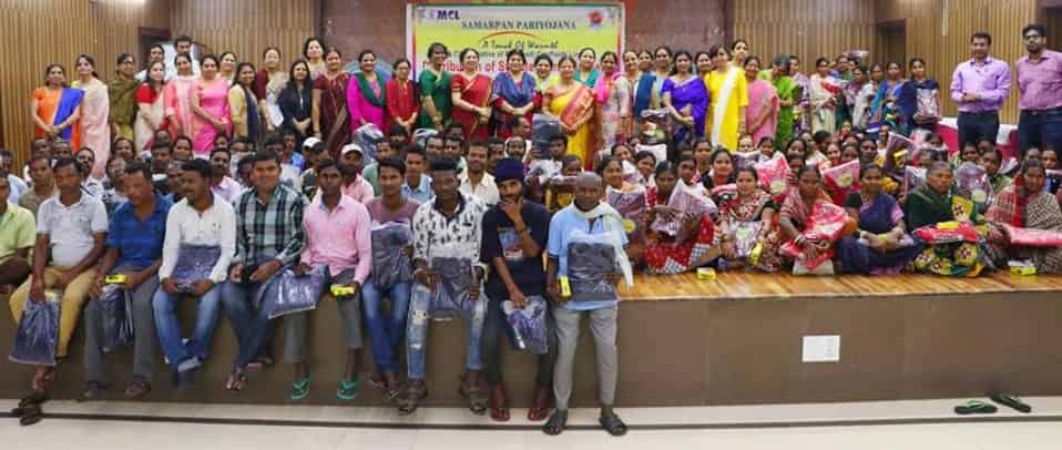 CIL distributes sweaters