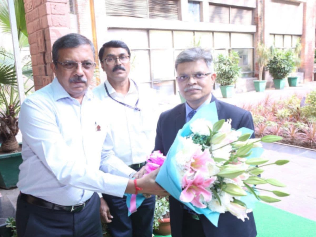 Sanjay Kulshrestha takes over as Chairman & Managing Director, HUDCO