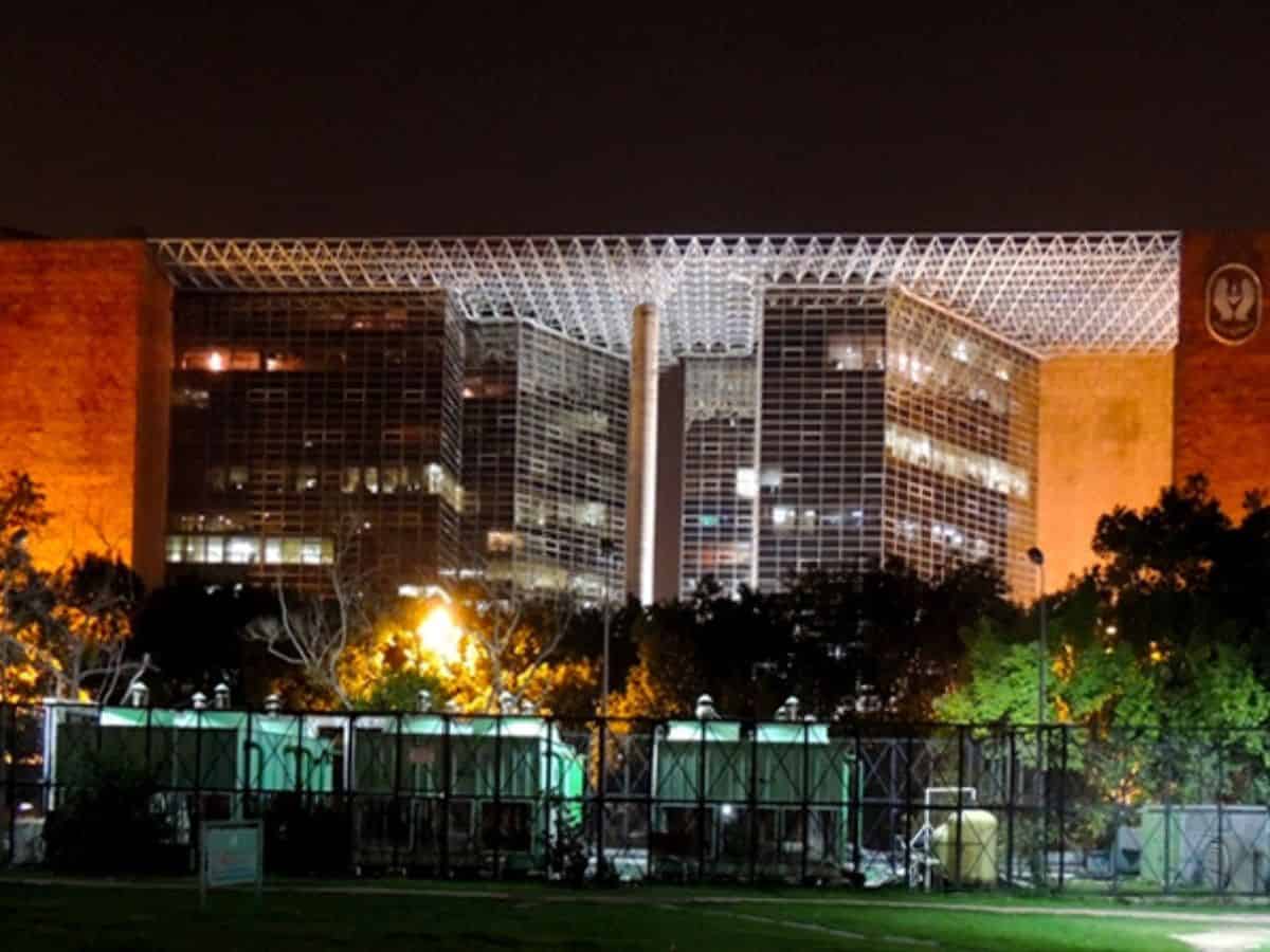 Shatmanyu Shrivastava appointed as chief risk officer of LIC