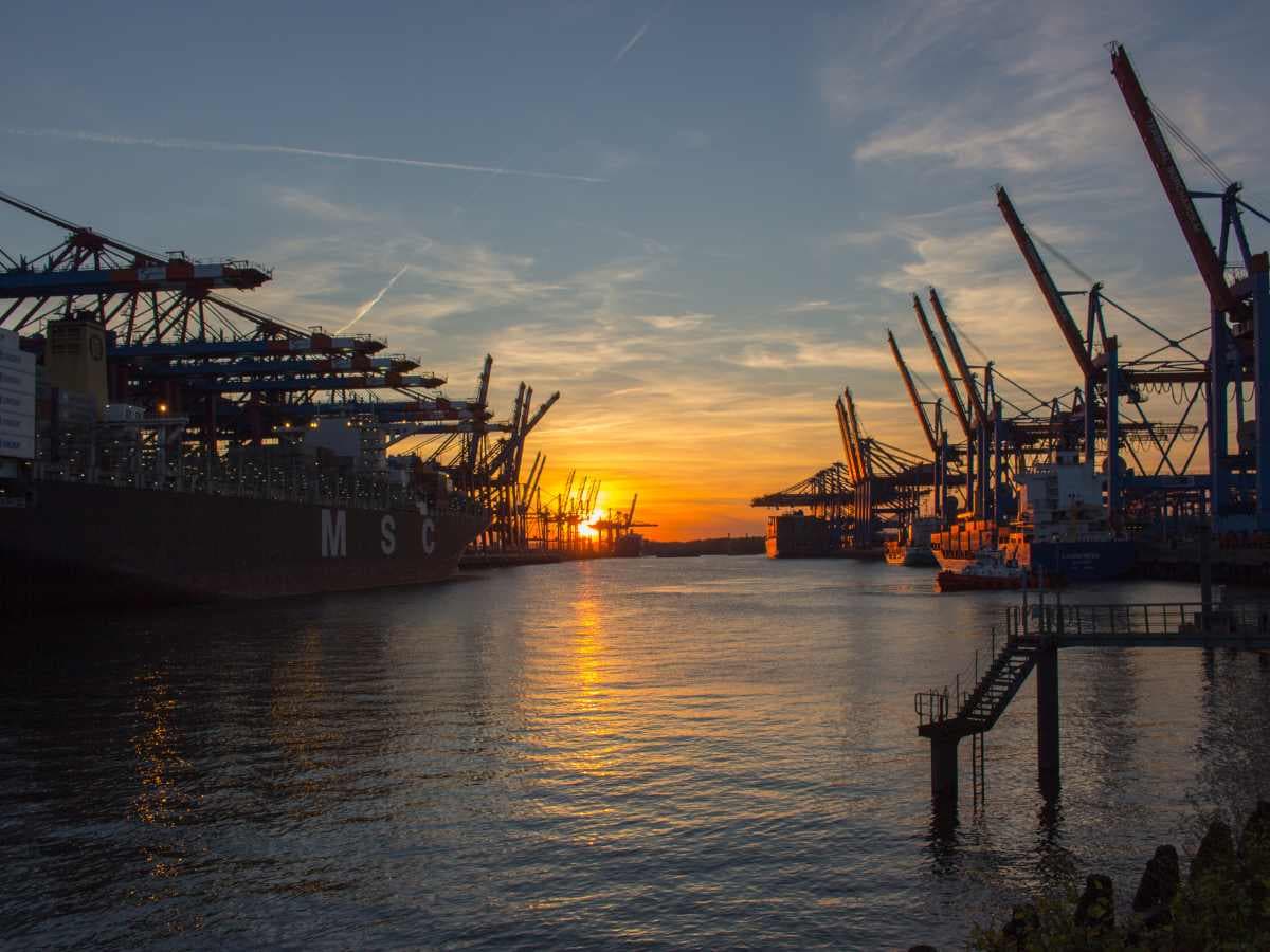 Oil PSU refineries in talk with Rosneft to secure Russian crude for long term