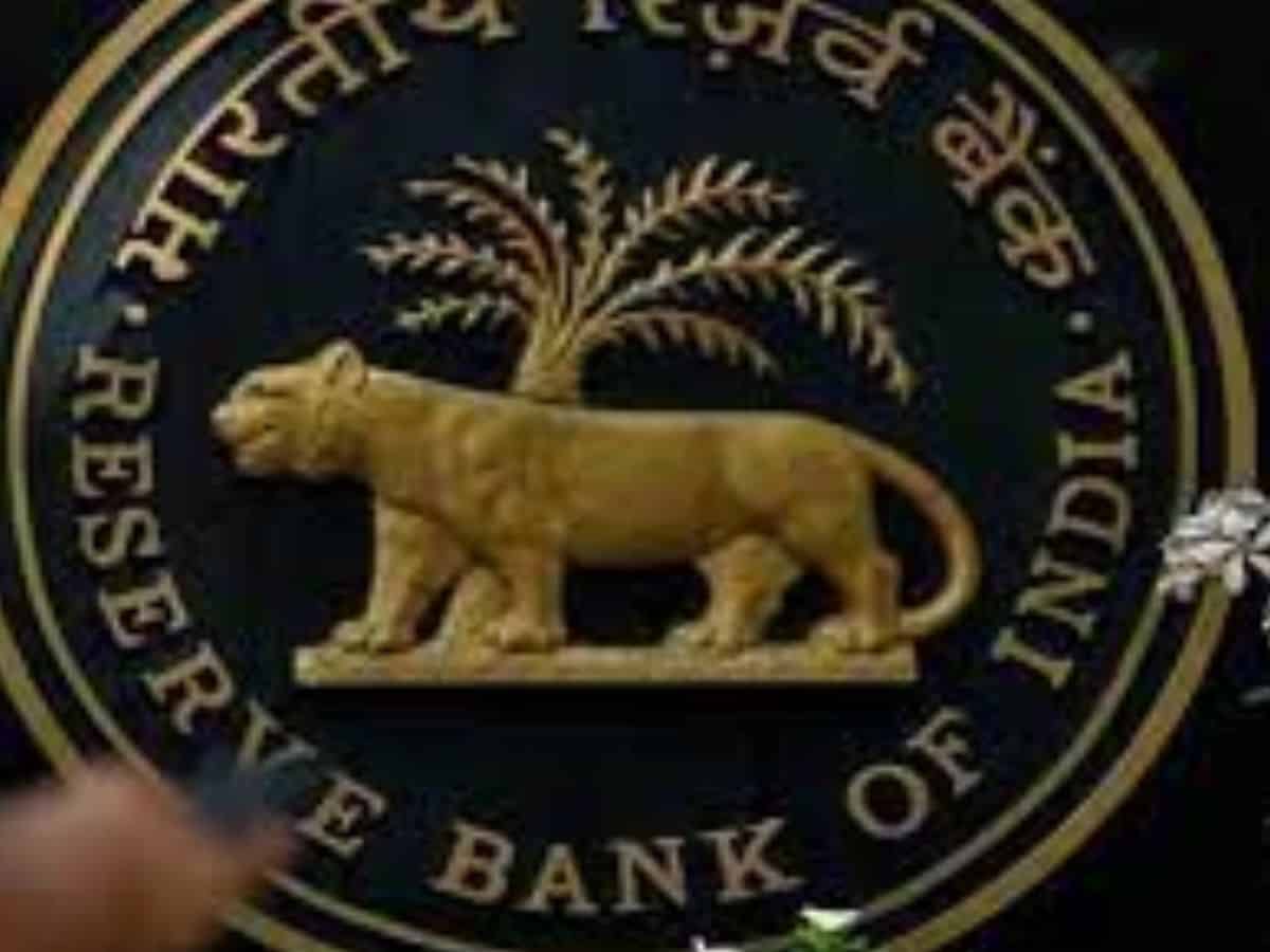 Government allows RBI to exempt from gold import duty