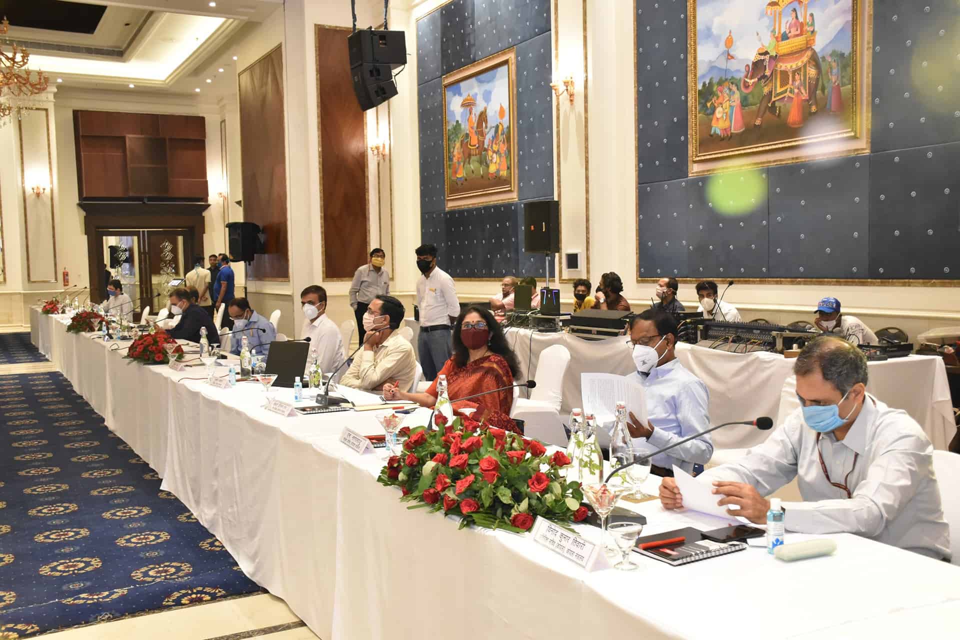 Coal minister praised SECL team