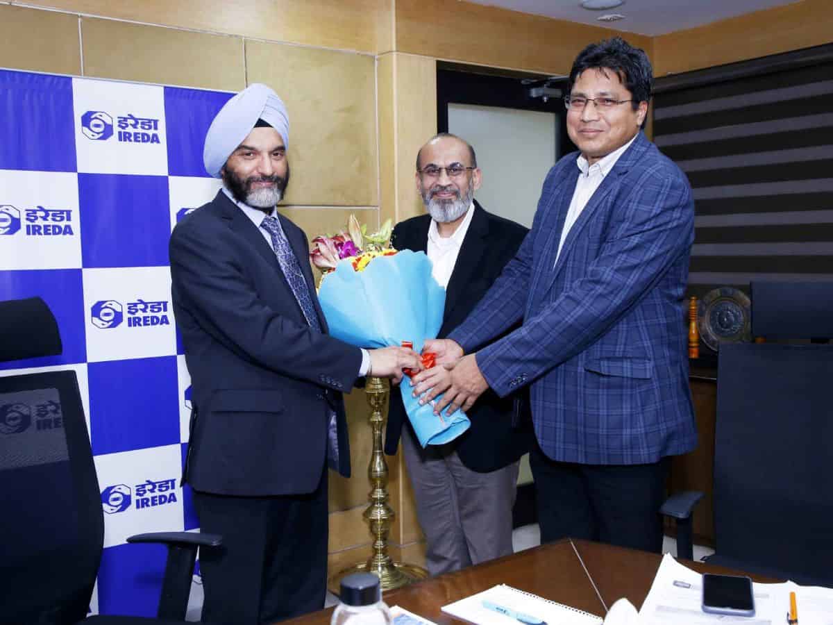 Secretary, MNRE commended IREDA for reducing net NPA from 5.61% to 2.72% in just 1.5 Yrs