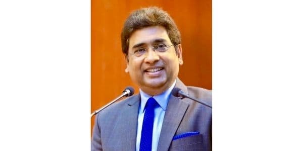 Shri V.K. Yadav chairman of railway board conferred with Eminent Engineer Award