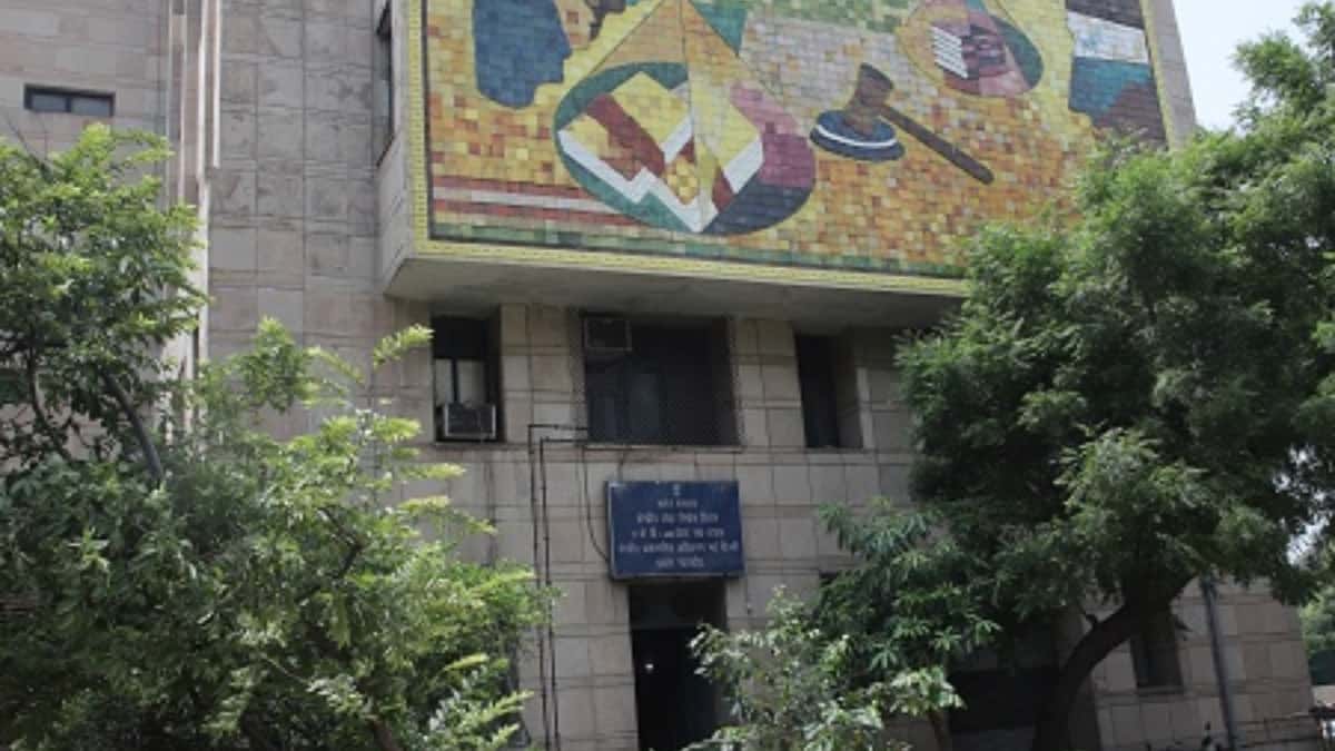 CAT Principal Bench Issues Notice; Cases Adjourned Due to Member Unavailability