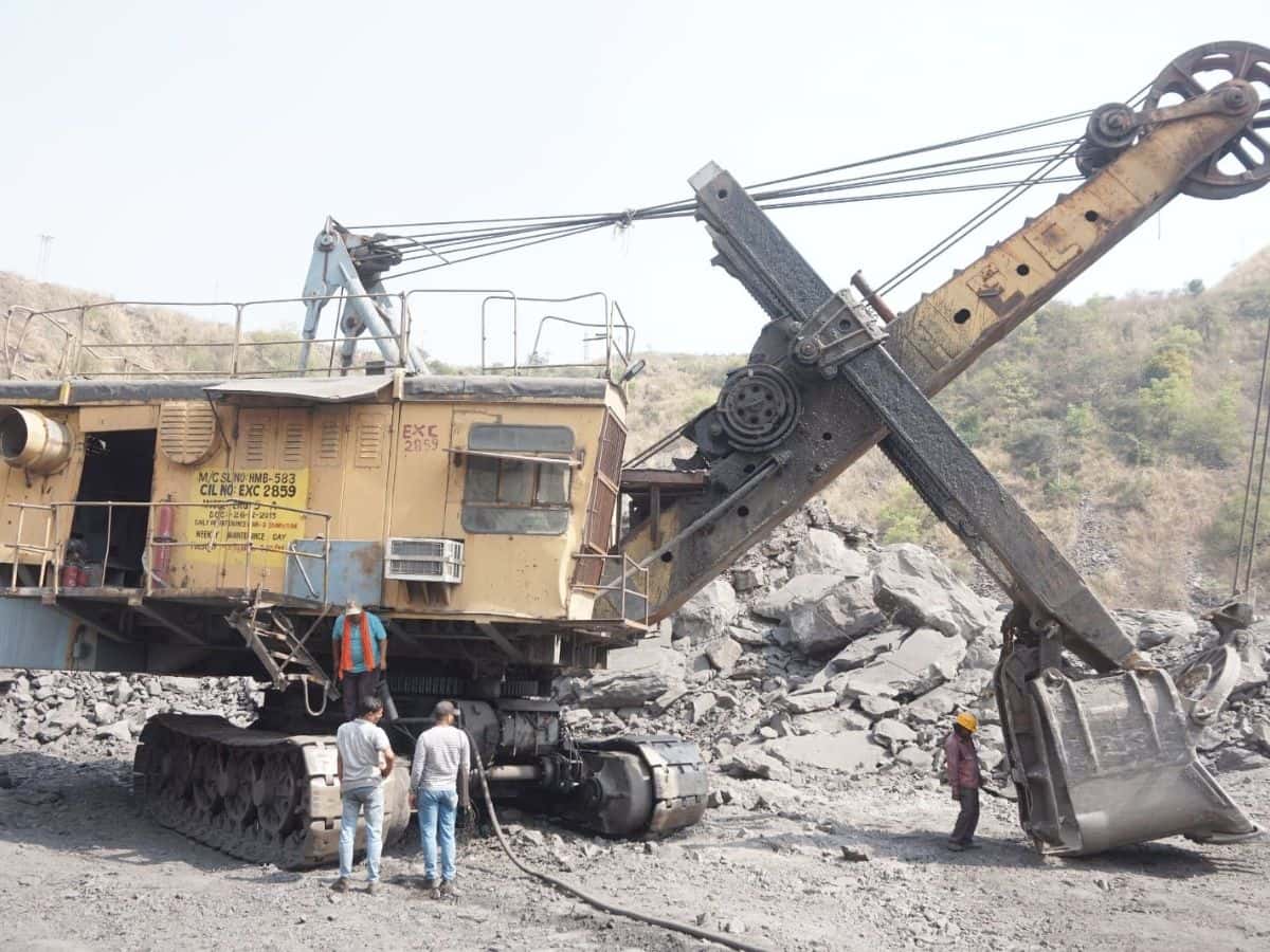 CMPDI carried out non- destructive test of Shovel & other heavy machines