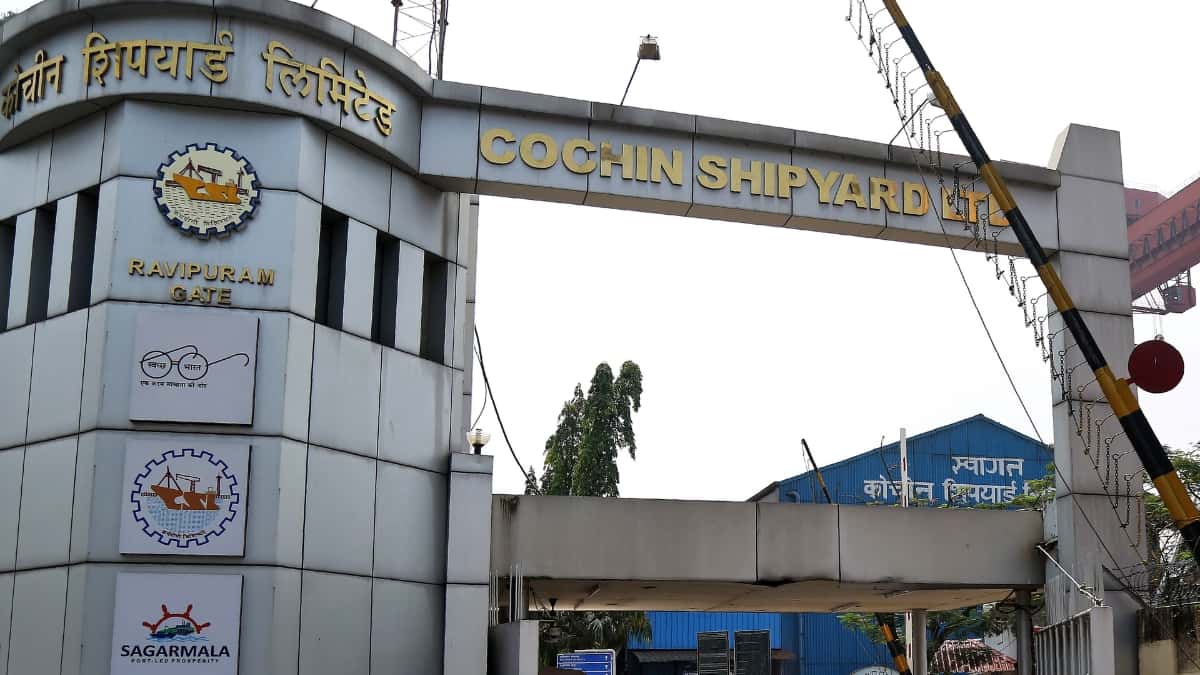Cochin Shipyard Ltd receives Notice from stock exchange for non-compliance