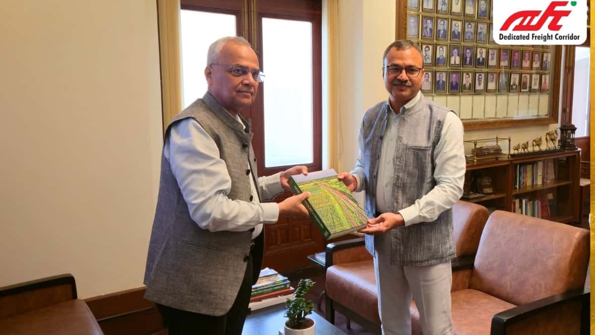 DFCCIL Reviews JNPT Connectivity, MD Inspects New JNPT Station