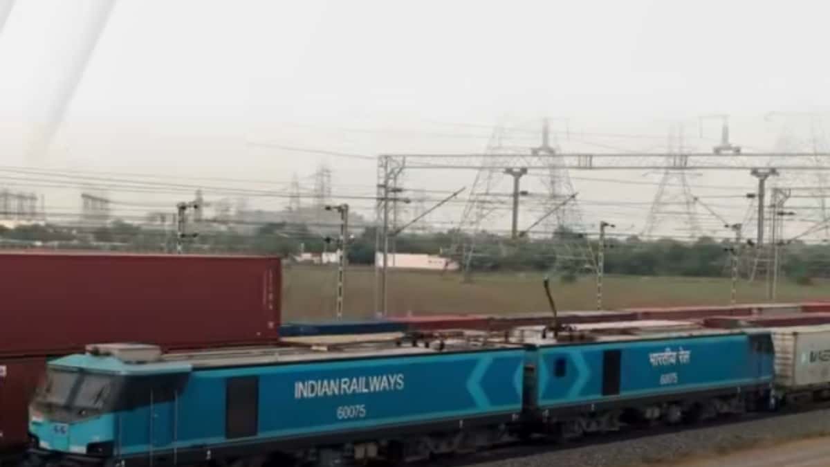 DFCCIL Train Interchanges Cross 900, Reach 903 on Aug 30