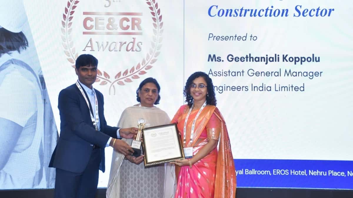 EIL’s Geethanjali Koppolu Wins ‘Outstanding Woman Engineer’ Award 2026