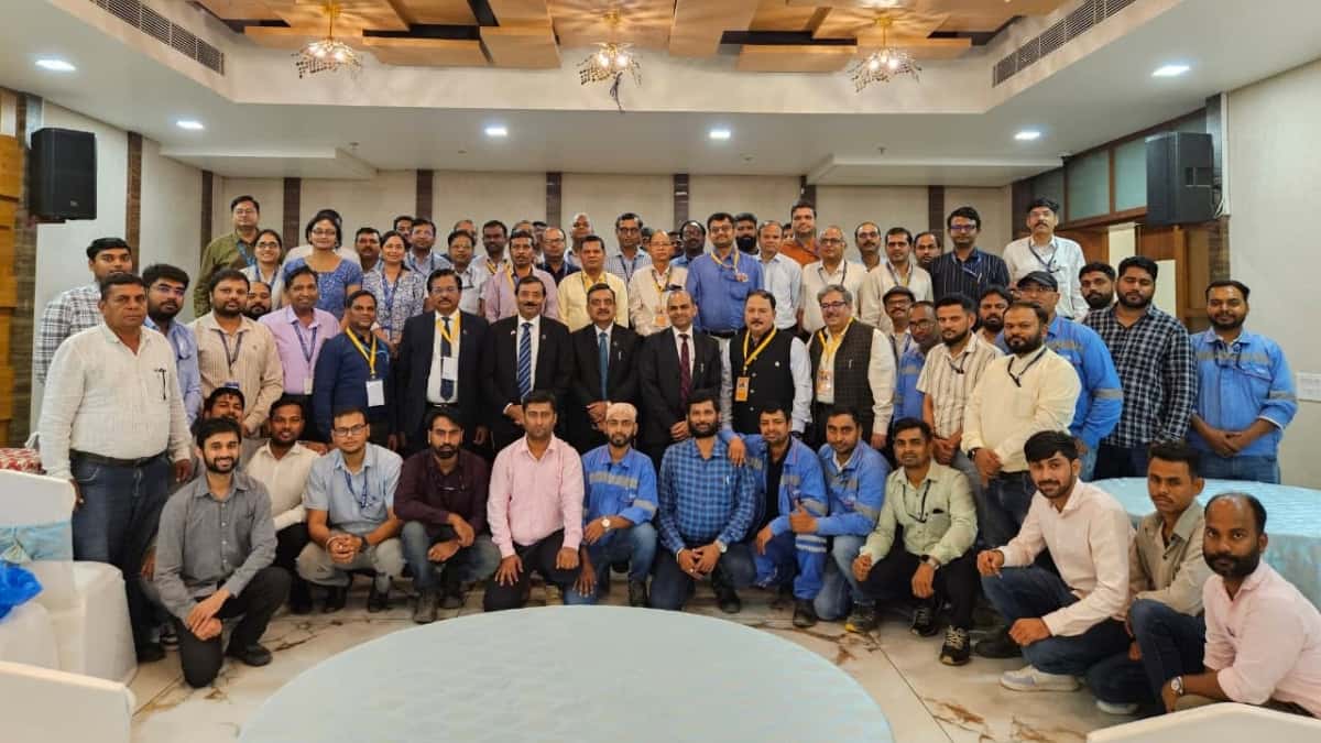 EIL Officials Visit HRRL Refinery Following Dedication to the Nation