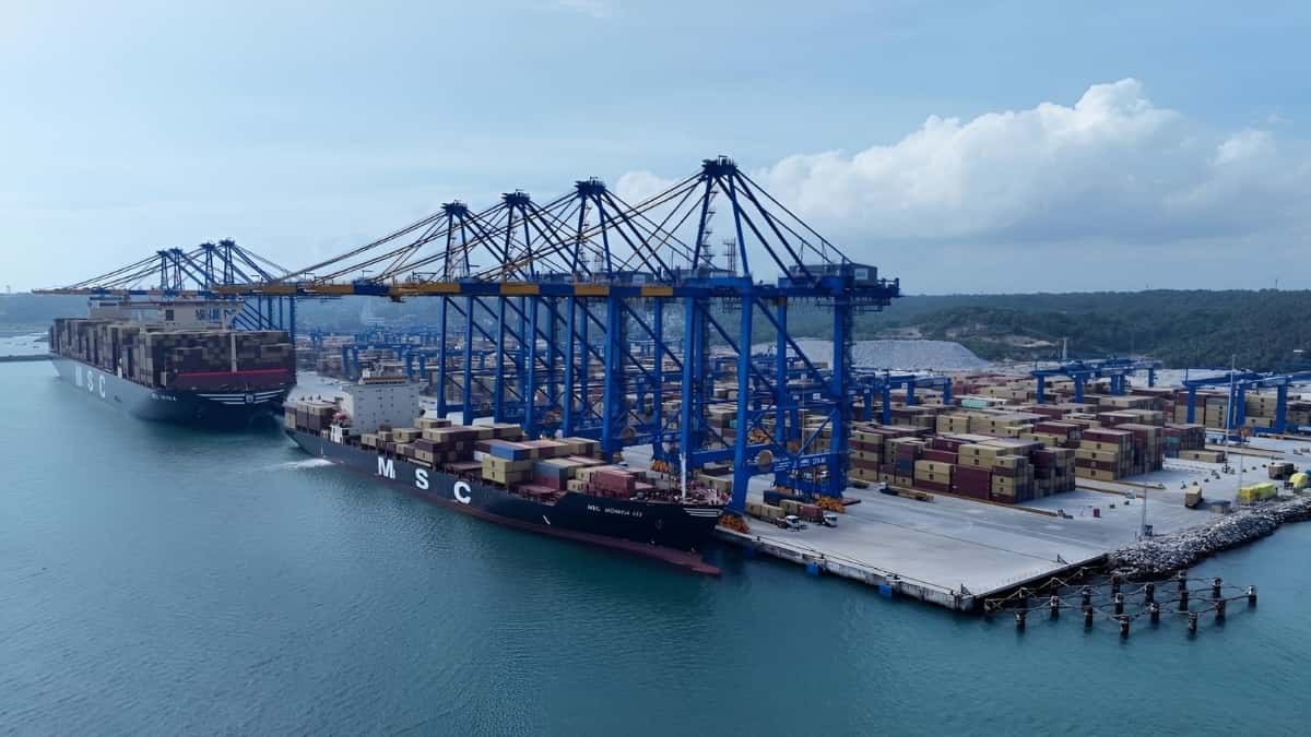 EIL Supports Vizhinjam Port Expansion as Phase-II Breakwater Achieves Key Milestone