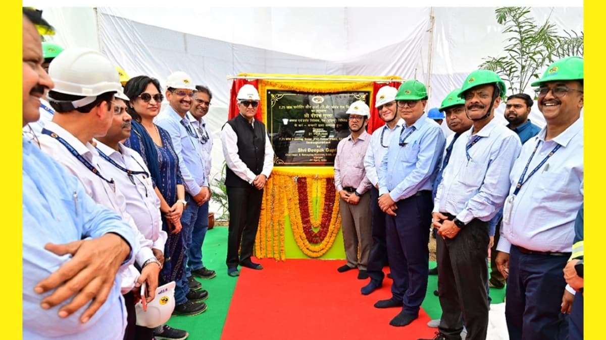 GAIL CMD Deepak Gupta Reviews Vijaipur Operations, Launches Floating Solar Power Project
