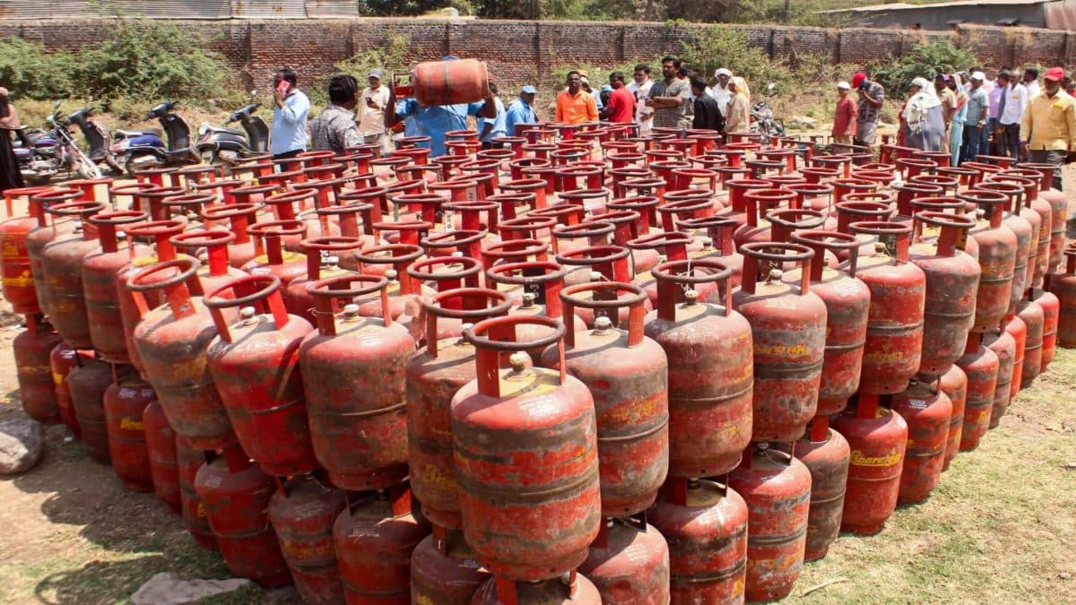 HPCL Delivers Over 201 Lakh LPG Cylinders in First Half of April