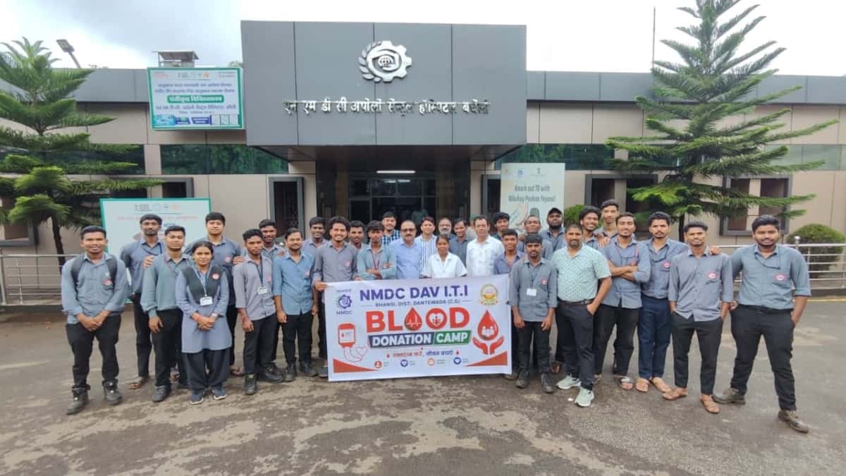 NMDC Staff and Trainees Donate 25 Units of Blood to Support Community Healthcare
