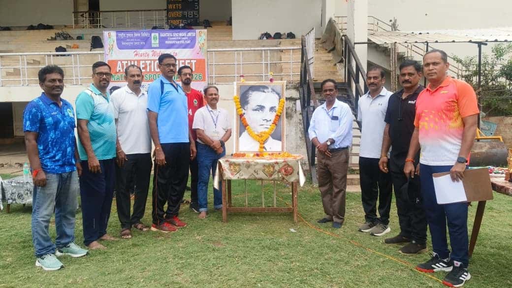 RINL Celebrates National Sports Day with Enthusiastic Participation of Employees, Dependants and School Children
