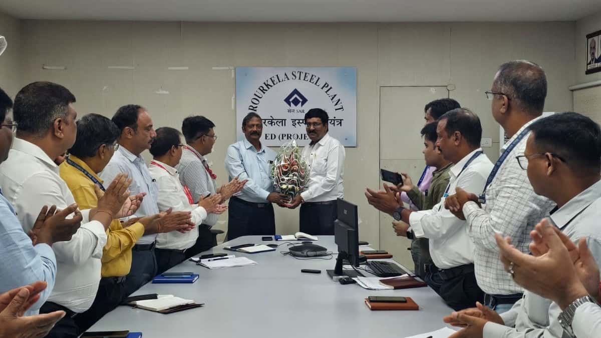 SAIL Rourkela Bids Farewell to 23 Superannuating Employees