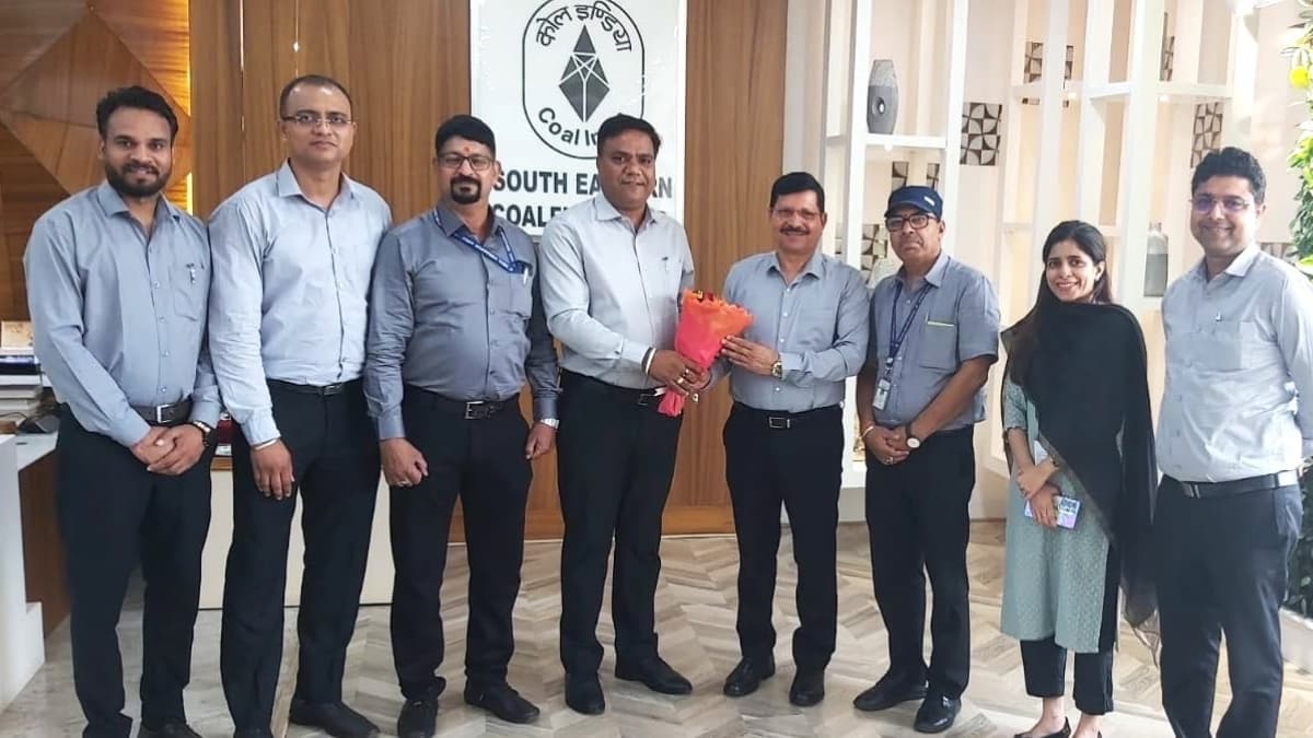 SECL CMD Harish Duhan Meets Newly Elected CMOAI Branch Representatives