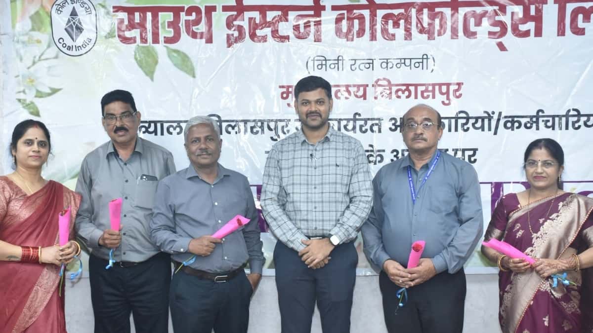 SECL Headquarters Bids Farewell to Three Retiring Employees