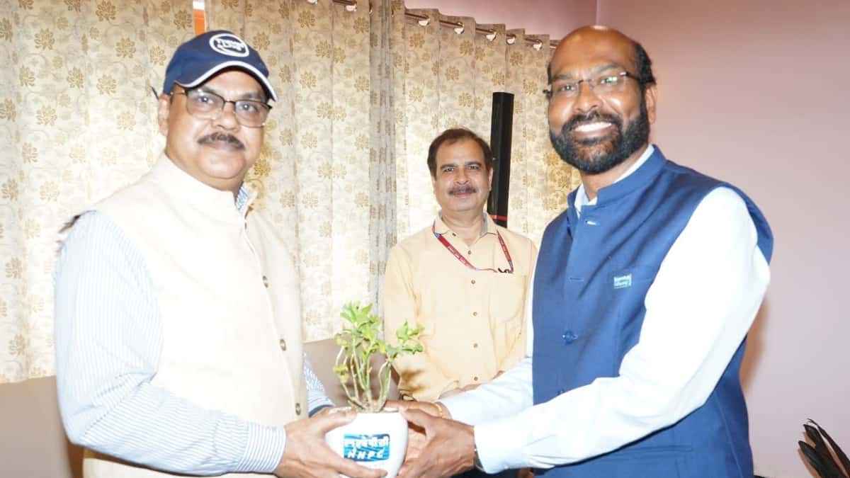 Senior Government Officials Visit NHPC’s Uri Power Station in J&K
