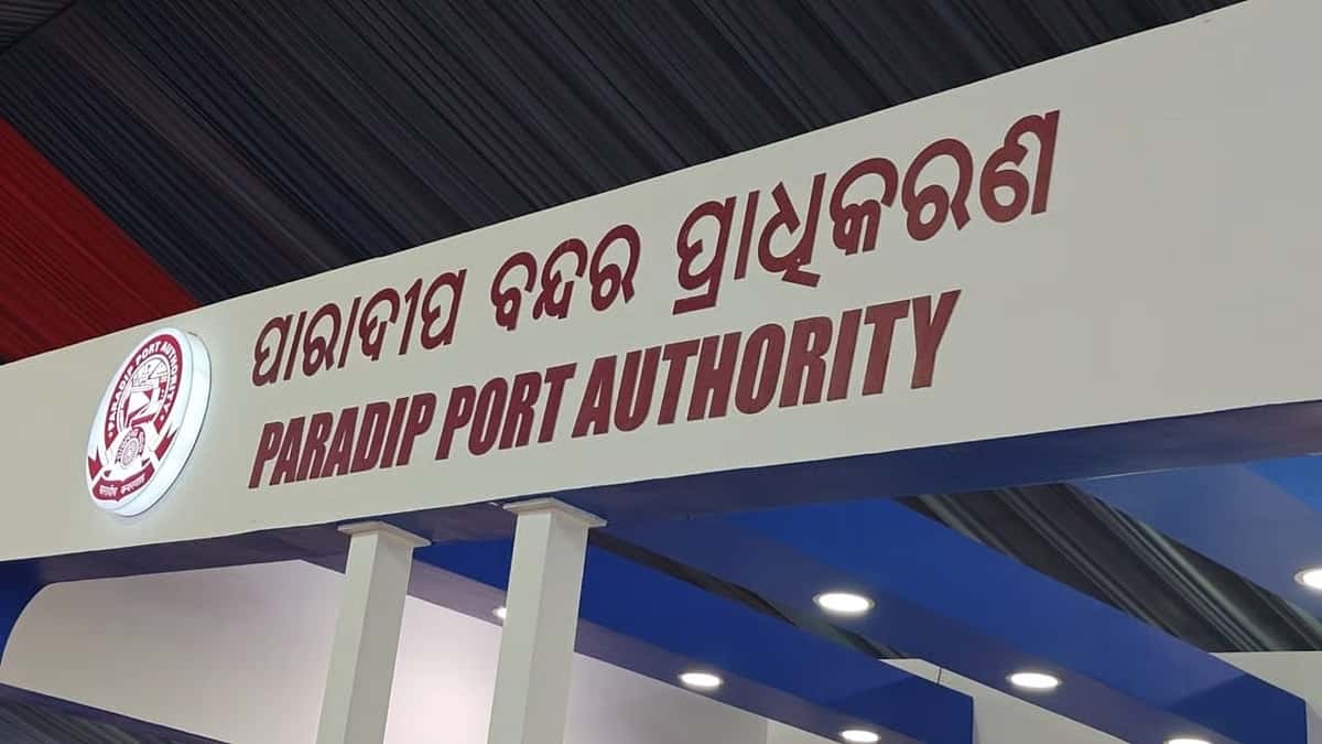 VOC Port Chairperson, Susanta Kumar Purohit to hold additional charge of Chairman of Paradip Port Authority