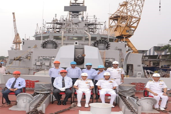 Chief of Naval Staff Visits GRSE