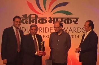 REC awarded India Pride Award for ‘Excellence in Financial Services’