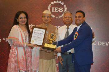 Udyog Rattan Award presented  to Shri Sarvesh Tiwari