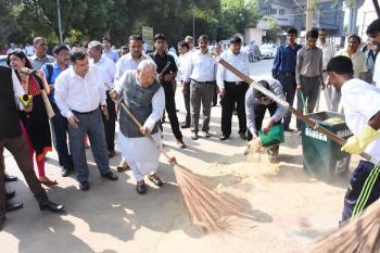 Shri Kalraj Mishra leads CLEANLINESS DRIVE at NSIC