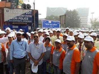Northern Regional Office of M-O Tourism Organizes A Successful Swatch Bharat Drive at New Delhi Railway Station