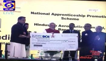 PM Presents NAPS Cheque to HAL