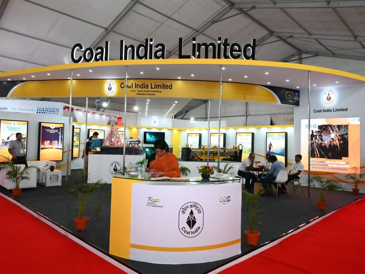 Secretary (Mines) visits Coal India Pavilion at IME-2023