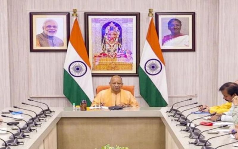 UP State Government Announces Cashless Medical Treatment for All State Teachers
