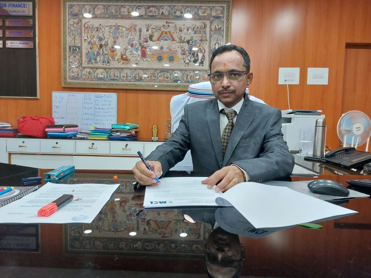 AK Behura assumes charge as Director (Finance) of MCL
