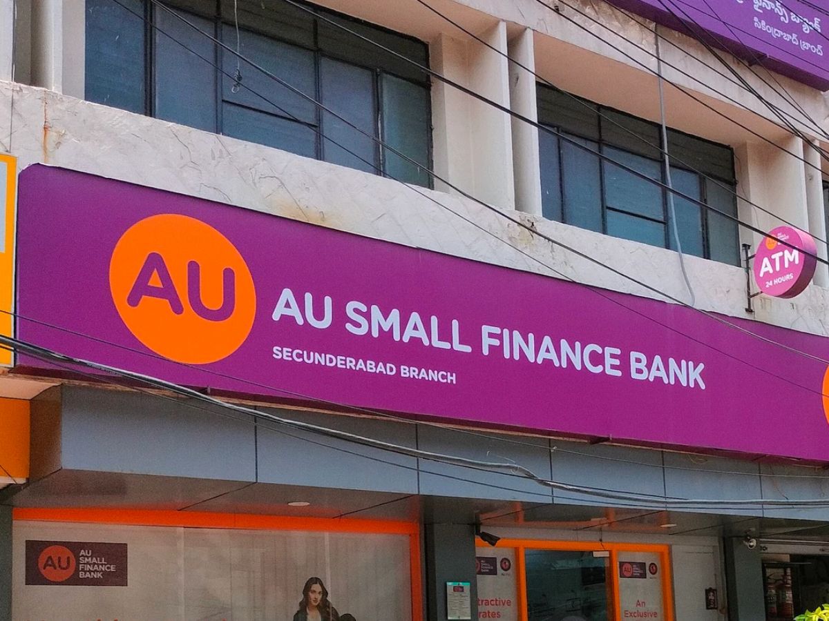 Two Independent Directors Conclude Tenure at AU Small Finance Bank